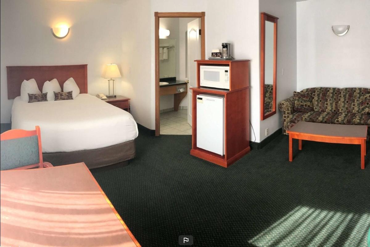 White Wolf Inn Hinton Dış mekan fotoğraf